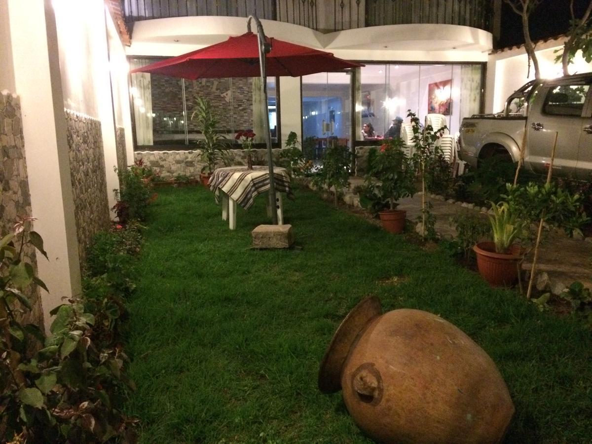 Hotel Quilla House 2 Urubamba Exterior photo